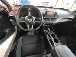 نيسان ألتيما